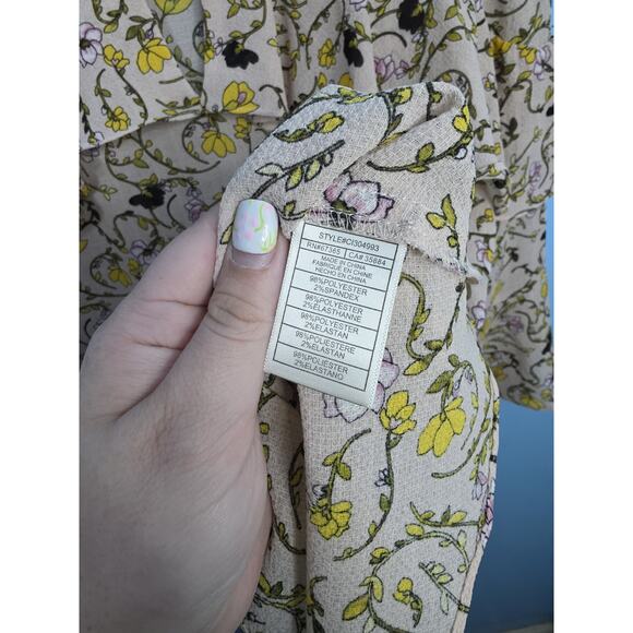 Cupcakes and Cashmere Beige & Multi Floral Ruffle Collar Bell Sleeve Top Large - Picture 5 of 5